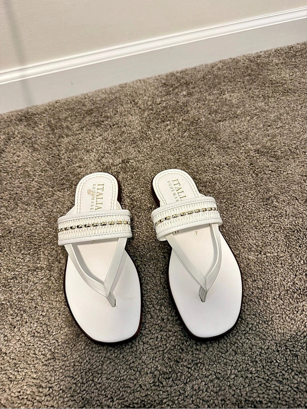 Italian Shoemakers White Beaded Thong Sandals US 7